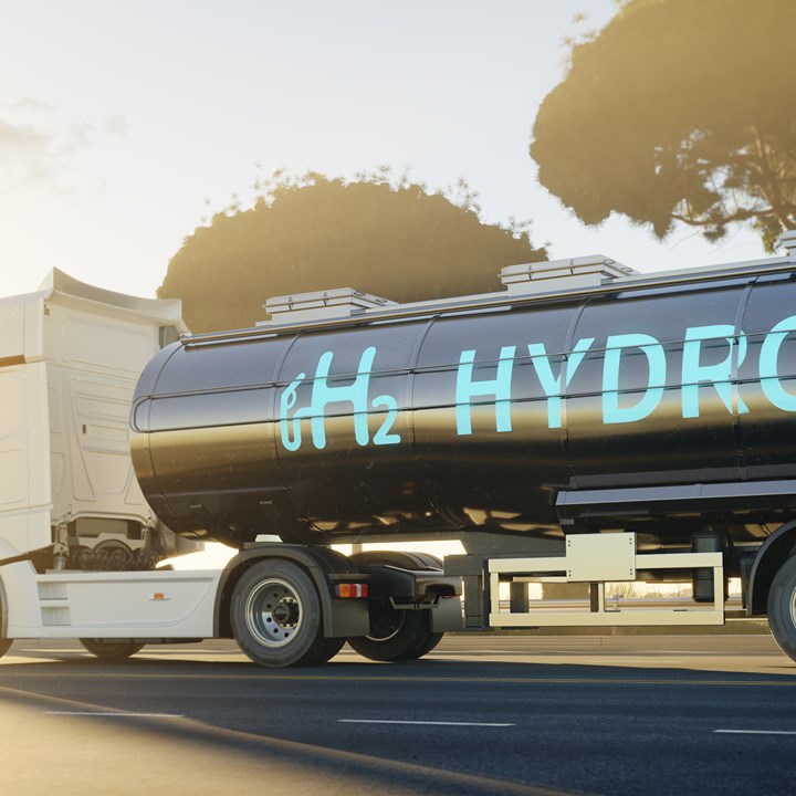 Hydrogen stored in a tanker